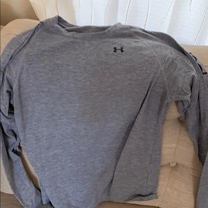 Underarmour wicking long sleeve